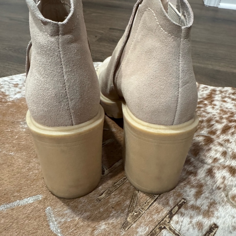 Dolce Vita Suede Ankle Booties in Taupe - Picture 3 of 5